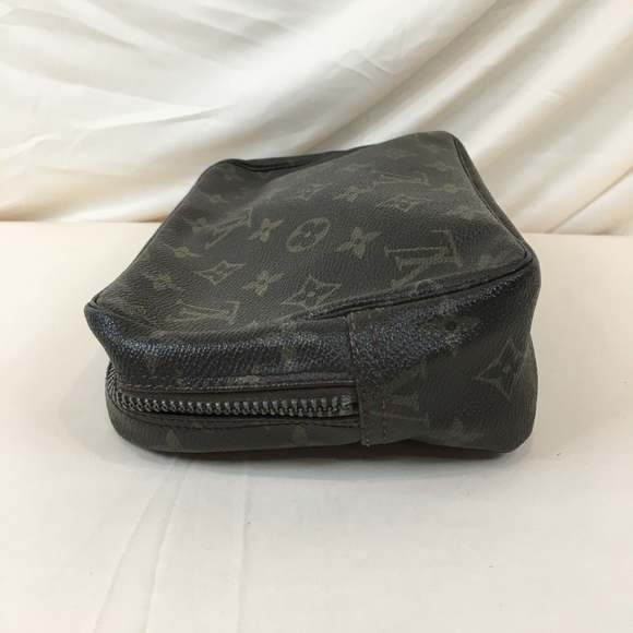 Louis Vuitton Monogram Toilette Pochette 23 Sku# 69871 - Picture 5 of 9